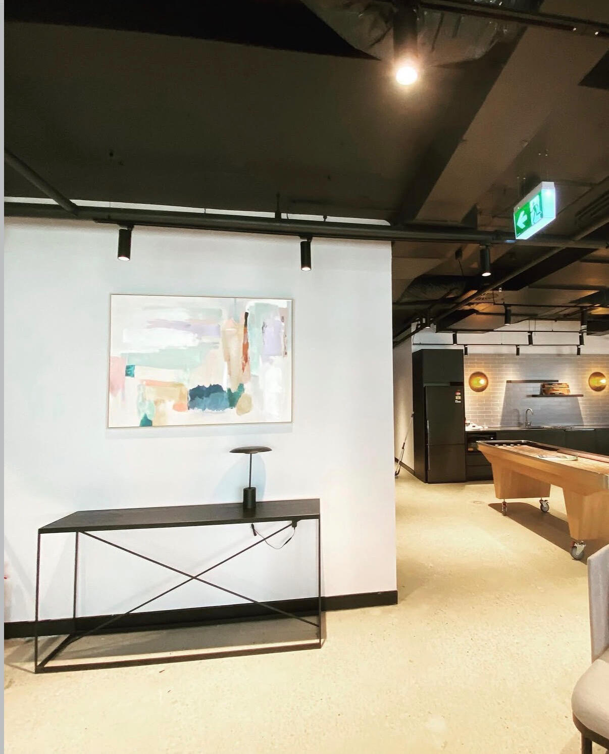 Untitled A collection of projects showcasing quality workmanship, premium finishes and attention to detail across homes, businesses and bespoke decorative spaces.